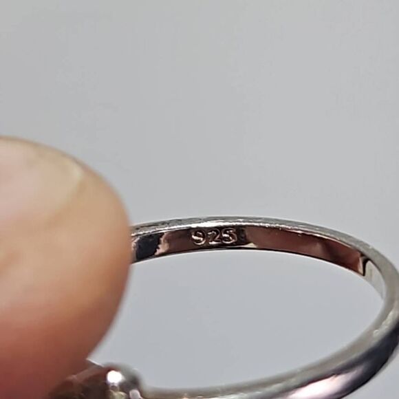 Sterling Silver RJ Avon Diamond Fish Ring Size 6 - Picture 4 of 5